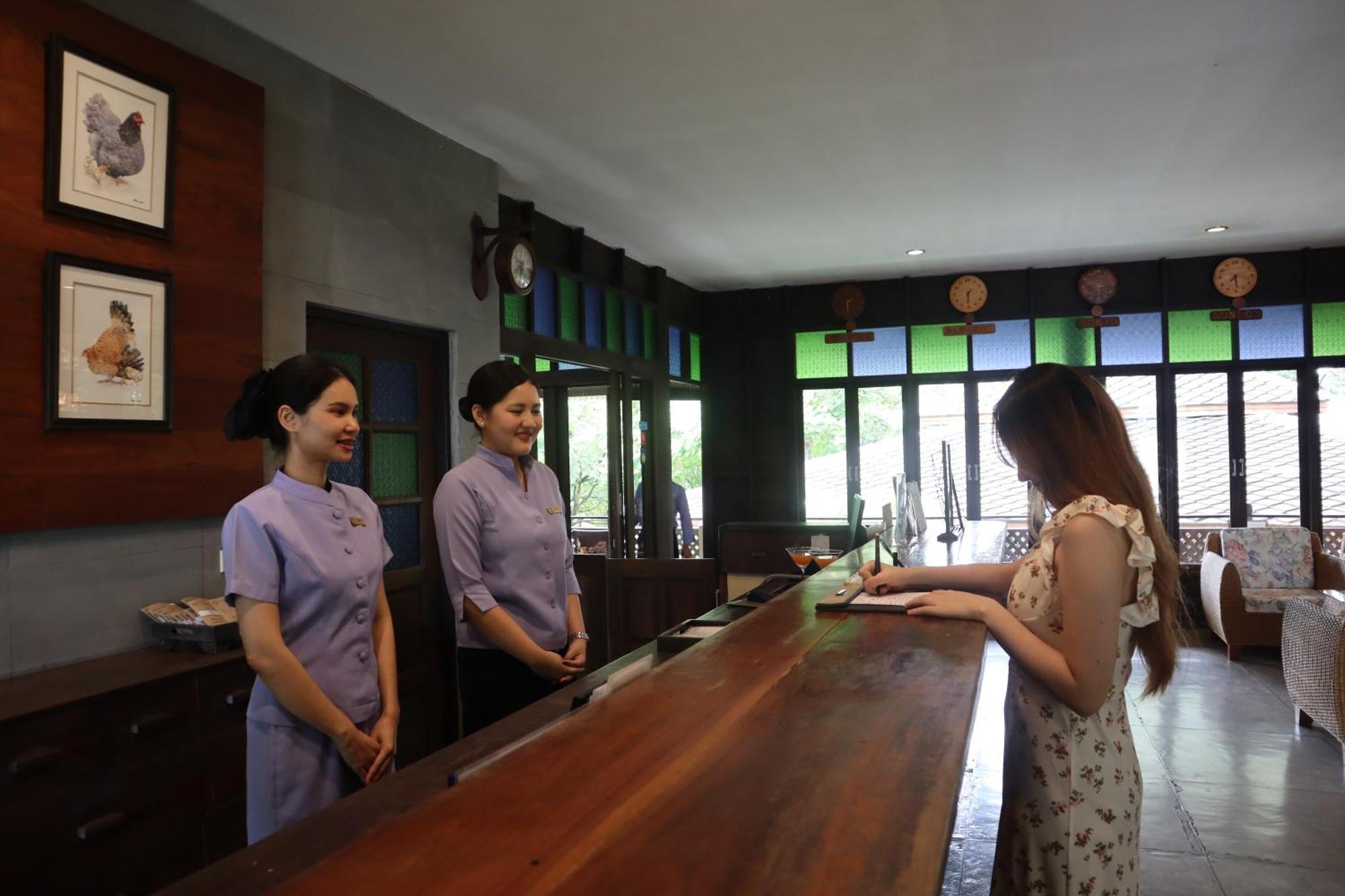 Royal River Kwai Resort&Spa -SHA Extra Plus Kanchanaburi Esterno foto